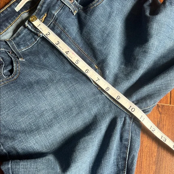 Levi's Women's Skinny Jeans in Denim Blue - Picture 6 of 7